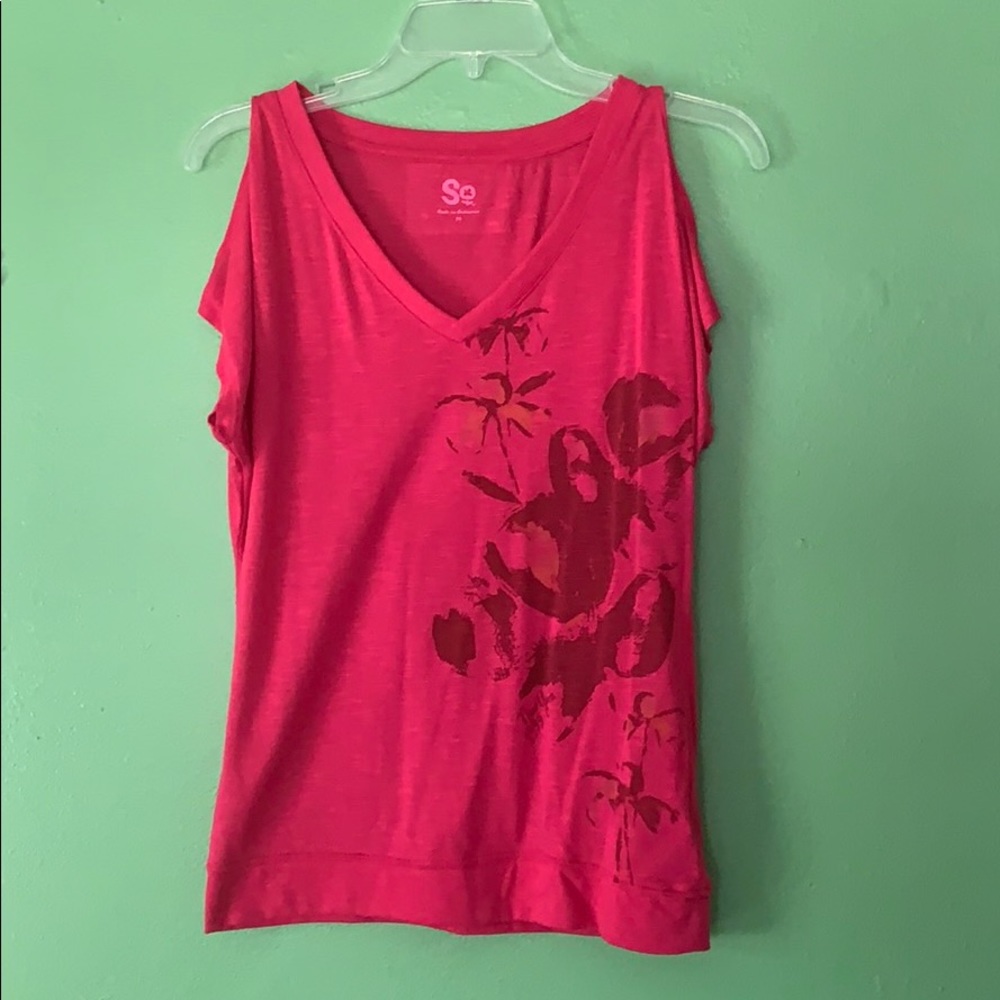 Pink t shirt